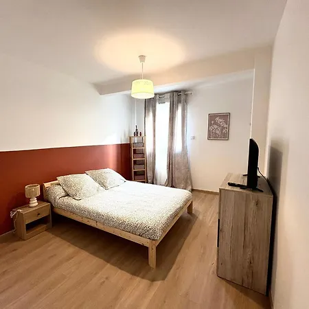 L'escapade Des Dômes - Proche De La Gare - Garage - Jaccuzi *